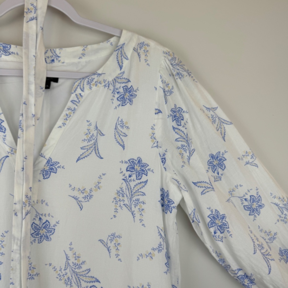ANN TAYLOR Midi-Maxi Pullover Lightweight Dress White With Blue Flowers - Size S - Picture 3 of 15